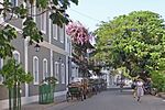 Rue François Martin (Pondicherry, Indie) (13981830466) .jpg