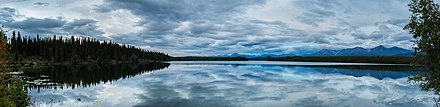 Lago Plateado, Parque nacional y reserva Wrangell-San Elías, Alaska, Estados Unidos, 2017-08-22, DD 122-127 PAN.jpg