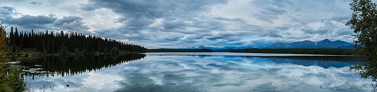 Lago Plateado, Parque nacional y reserva Wrangell-San Elías, Alaska, Estados Unidos, 2017-08-22, DD 122-127 PAN