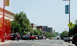 Le centre-ville de Lawrence vers le sud sur Massachusetts Street