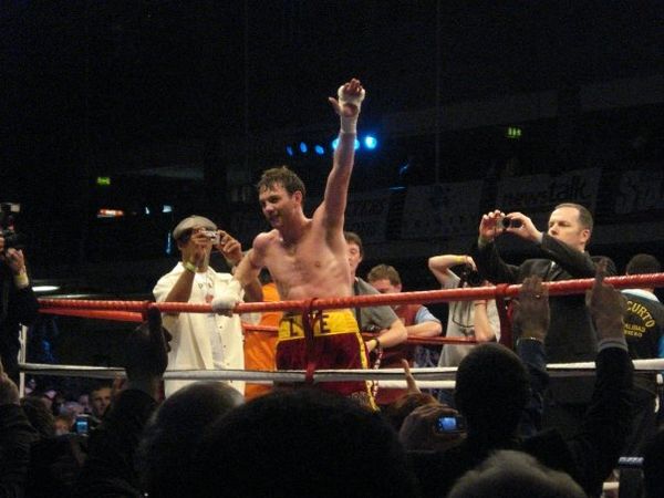 Lee celebrating a win in Limerick, 2008