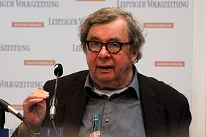 Hellmuth Karasek: Leben, Privatleben, Mitgliedschaften