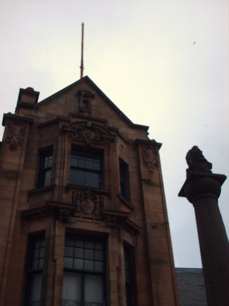 File:Library and Top Of The Mercat Cross - geograph.org.uk - 737282.jpg