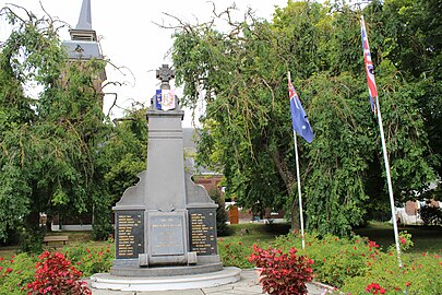 Le monument aux morts.