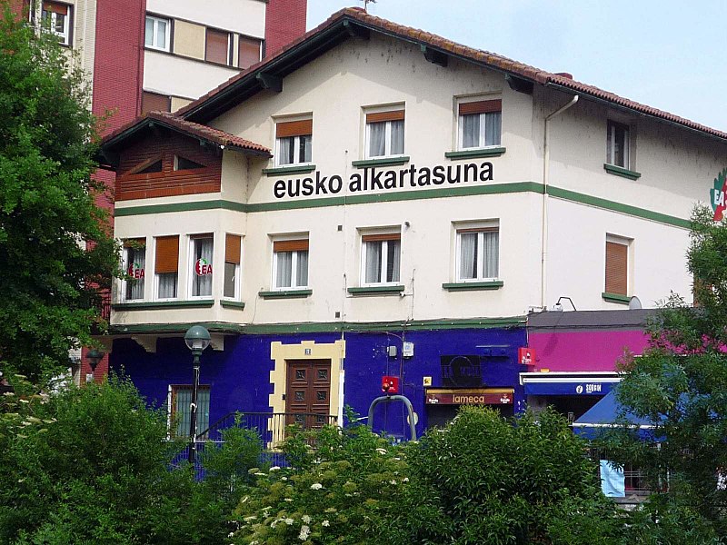 File:Llodio - Sede de Eusko Alkartasuna.jpg