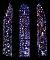 Ensemble de vitraux à Notre-Dame de Chartres.