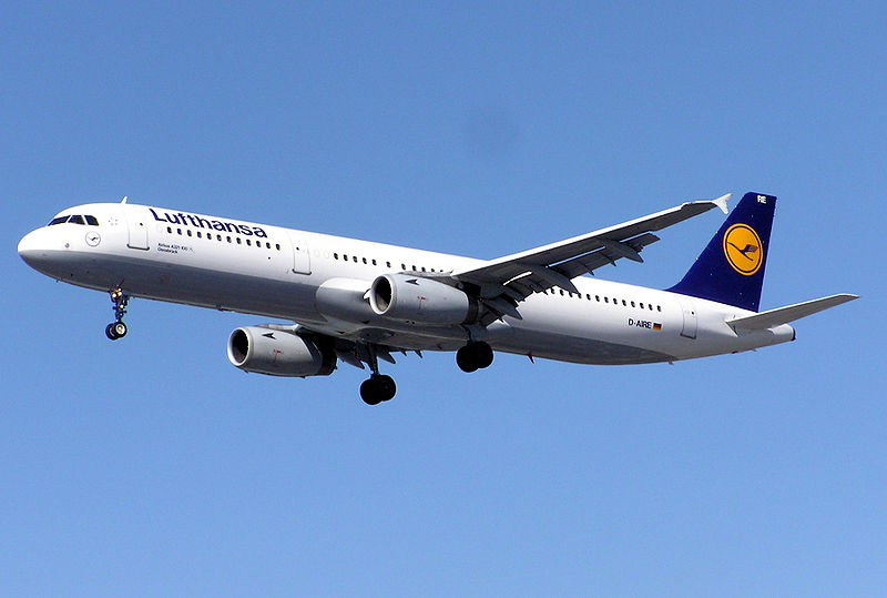 صورة:Lufthansa.a321-100.d-aire.arp.jpg