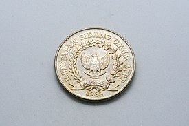 Koin-medali Ketetapan Sidang Umum MPR RI 1983 motif wajah Soeharto warna perak