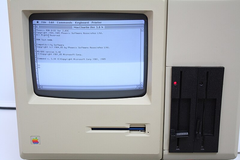 File:MacCharlie - DOS prompt.JPG