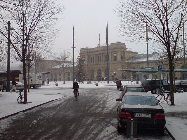 640px-Mainz_Hauptbahnhof_Winter_I.jpg (640×480)