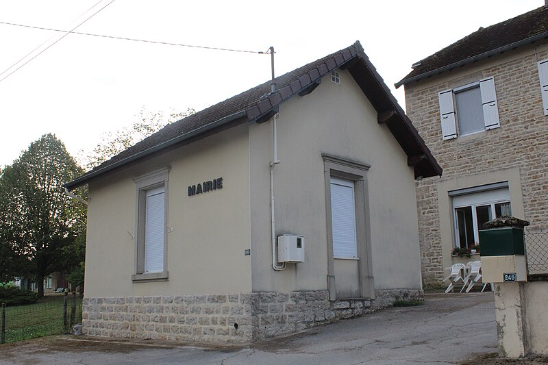 File:Mairie Bonnaud Val Sonnette 4.jpg