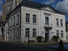 Ang Town Hall sa Brienon-Sur-Armançon