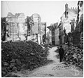 Maison - Une rue et des maisons détruites - Arras - Médiathèque de l'architecture et du patrimoine - APD0000089B.jpg