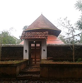 Mannur Siva Temple, Quilandy.JPG