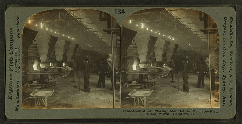 File:Method of placing material in furnace -- plate glass works, Rossford, Ohio, by Keystone View Company.jpg