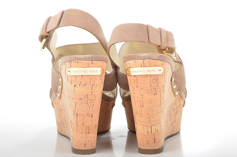 File:Michael Kors Carina Wedge mit Plateau 40S5CNMG1S Kalbsleder taupe (3) (16704181906).jpg