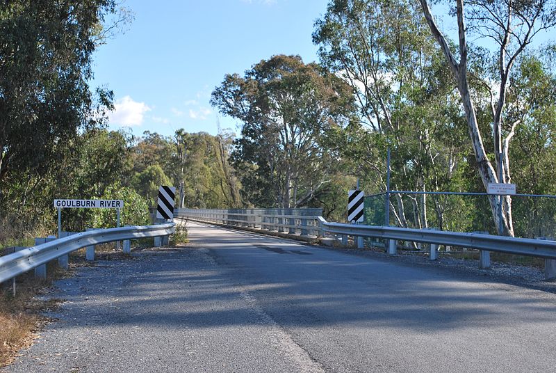 File:Mitchellstown Bridge (New) 003.JPG