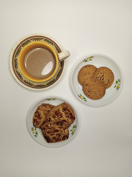 File:Morning breakfast with a cup of milk tea and biscuits (এক কাপ দুধ চা ও বিস্কুটের সাথে সকালের নাস্তা).jpg