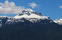 Gunung Begbie British Columbia crop.jpg