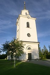 Fil:Multrå kyrka 2.JPG