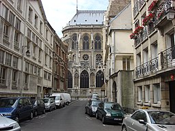 Ulice směrem k Notre-Dame