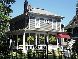 <span class="mw-page-title-main">Oak Lane Historic District</span> Historic district in Iowa, United States