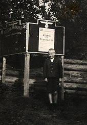 Anschlagtafel der Hitlerjugend am Dorfplatz in Obermillstatt