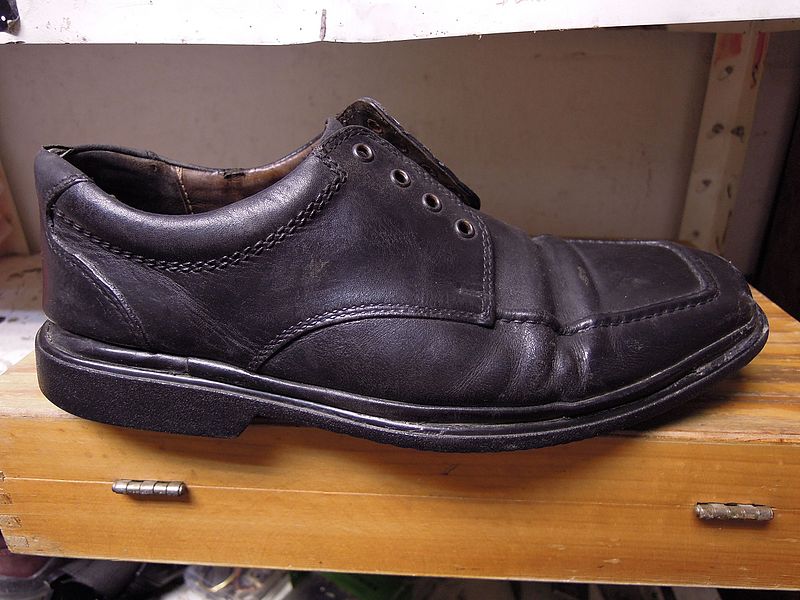 File:Old black male shoe 02.jpg