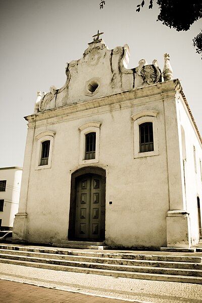 File:Our Lady of the Rosary Church in Vila Velha, Espírito Santo.jpg