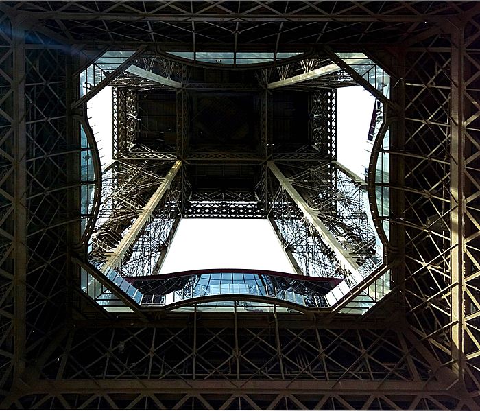 File:Paris - Tour Eiffel 07.jpg