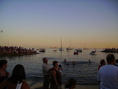 La playa de Pedregalejo durante las fiestas de la Virgen del Carmen en 2009...