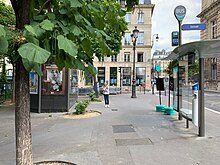 Fichier:Place_Pierre_Dux_-_Paris_VI_(FR75)_-_2021-07-29_-_3.jpg