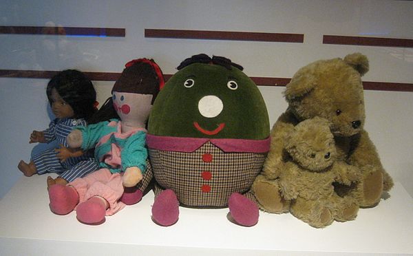 Poppy, Jemima, Humpty, Little Ted & Big Ted at the National Science and Media Museum