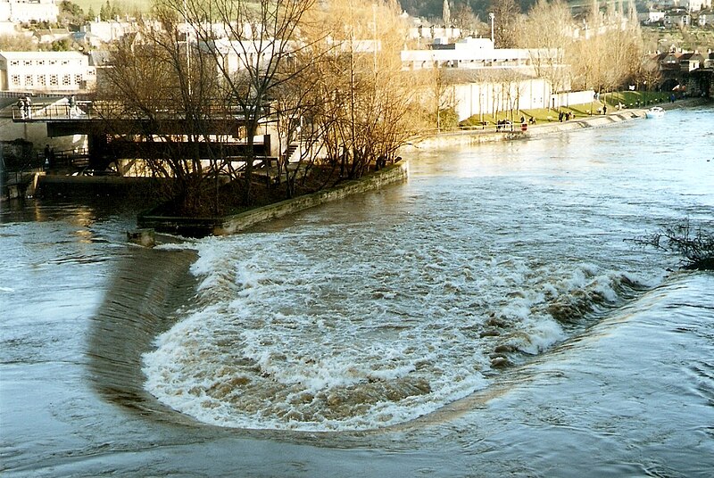 File:Pulteney Weir, Bath.jpg