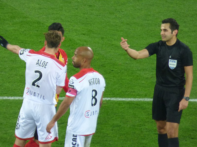 File:RC Lens - Valenciennes FC (12-04-2019) 38.jpg