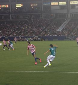 Raúl López lors d'un match amical contre le Club León, septembre 2015.jpg