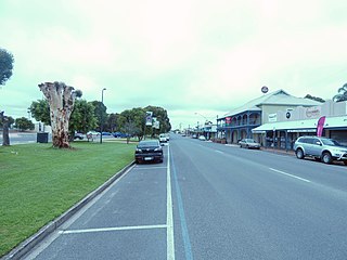 <span class="mw-page-title-main">Tailem Bend, South Australia</span> Town in South Australia