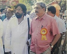 Ravindra Amonkar with Manohar Parrikar Ravindra Amonkar Manohar Parrikar.jpg