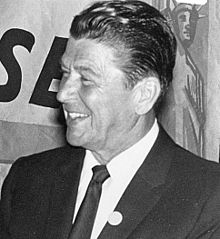 220px-Ronald_Reagan_1969.jpg