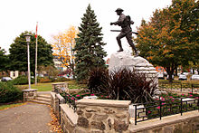 The Saint-Lambert Cenotaph by sculptor Emanuel Hahn was inaugurated on July 9, 1922, by General Arthur Currie.[8]