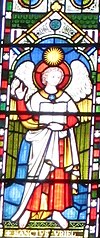 Vitrail de saint Uriel à l’Église Saint-Michel-et-tous-les-Anges de Brighton (en)