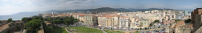 Panorama der Stadt Savona, Sicht von der Festung Fortezza del Priamar.