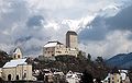 Schloss Sargans mitsamt dem Schlossberg in der Ansicht von Süden