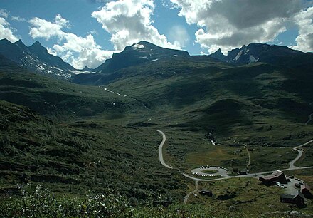 Hurrungane summits with Turtagrø hotel, road 55 and junction with Tindevegen private (toll) road