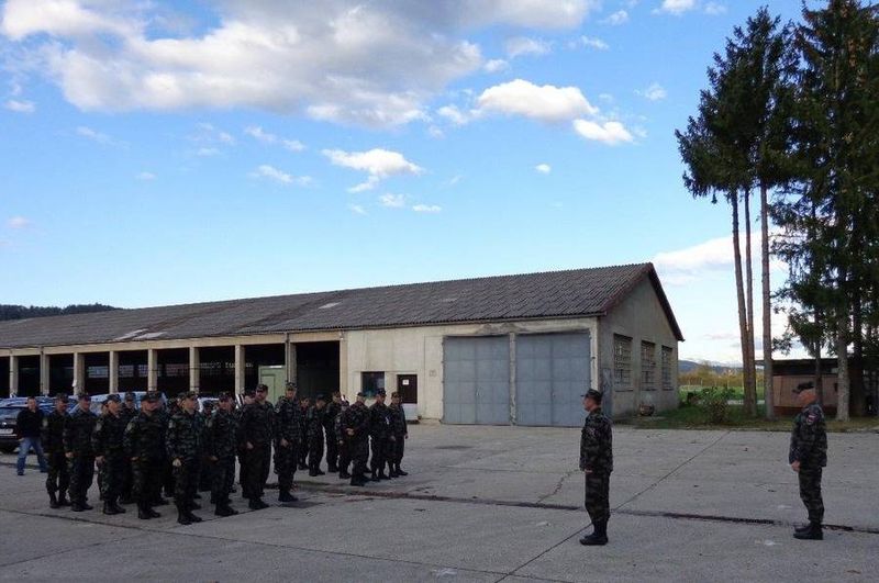 File:Slovesnosti ob odhodu zadnjega vojaka JLA iz Slovenije 2014 04.jpg
