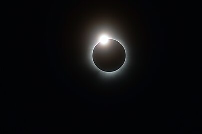 Diamond-ring effect before totality, Saint Albans Bay Town Park, Swanton, Vermont