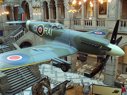 Spitfire zooms low over Kelvingrove Museum