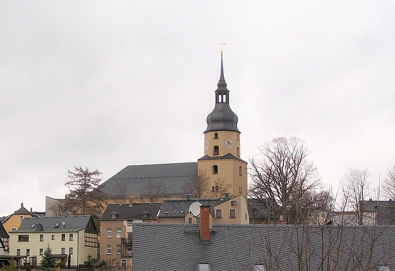 File:St.-Bartholomäus-Kirche Treuen.jpg