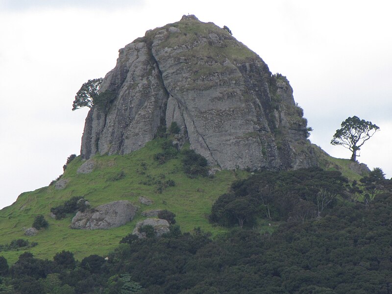 File:St Paul, Whangaroa.JPG