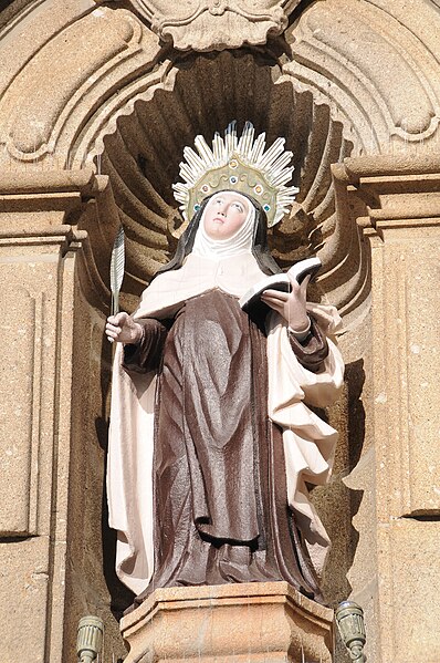 File:Statue of Saint Teresa of Ávila (Convent of the Teresinhas, Braga, Portugal).jpg